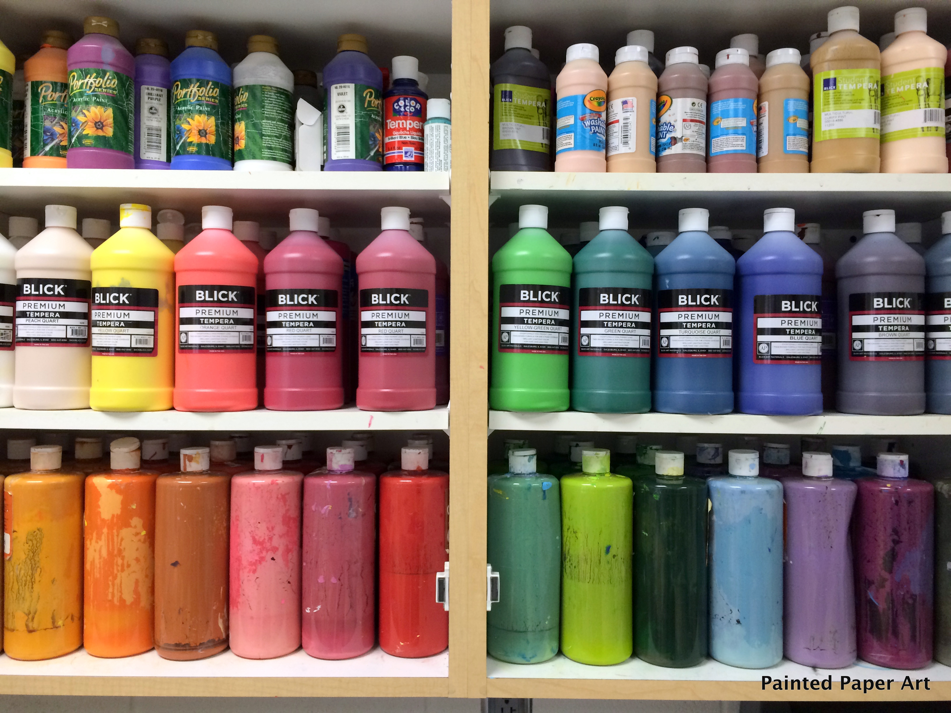 What's the Difference Between Acrylic Paint and Tempera Paint